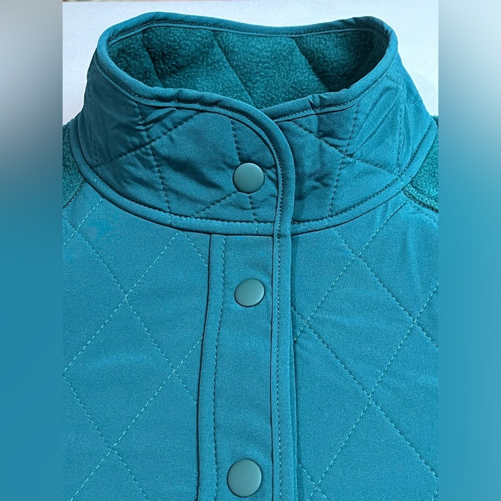 🔥🔥🔥NWT GapFit Quilted Hybrid Fleece Snap-Front Jacket - Dark Teal - - Picture 5 of 6